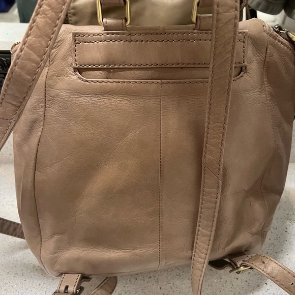 HOBO BRAND RIVER EMBOSSED FLOWER DESIGN IN BLACK ON TAUPE LEATHER EUC - Picture 6 of 14